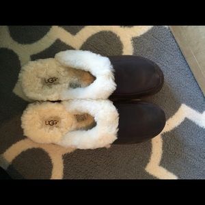 Ugg brown clogs